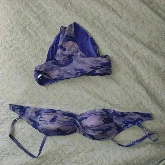 DKNY 2 peaces swimsuit size s - Picture 1 of 3